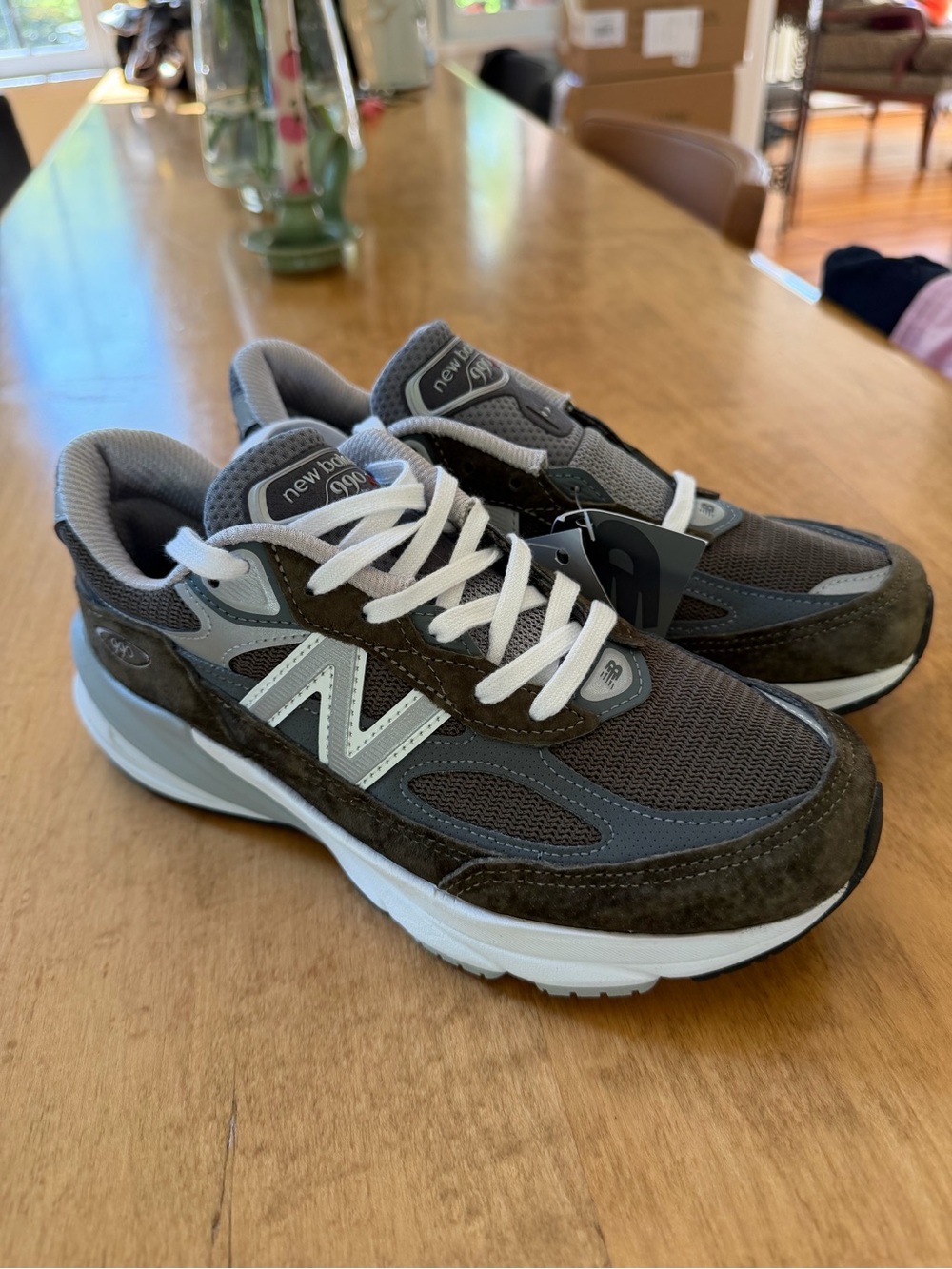 NWT New Balance 990 v6 Sneakers